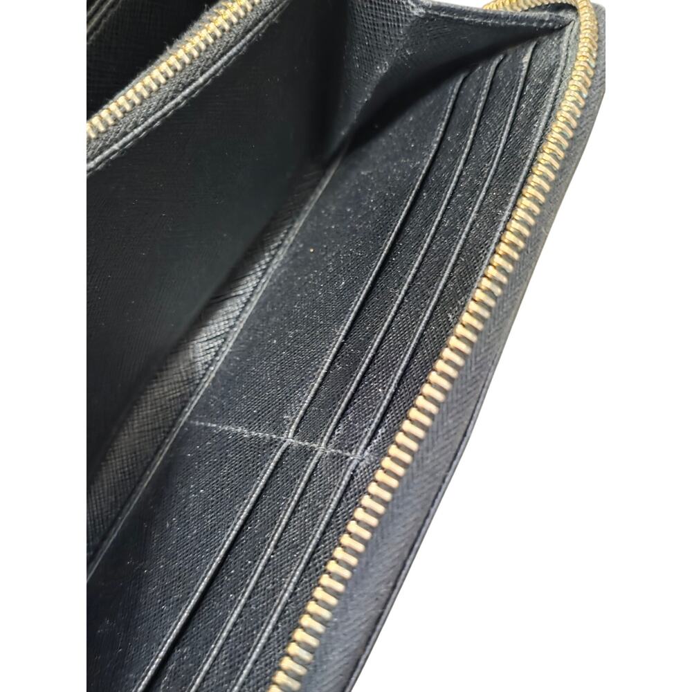 Prada Large Saffiano Leather Wallet. - Picture 14 of 16
